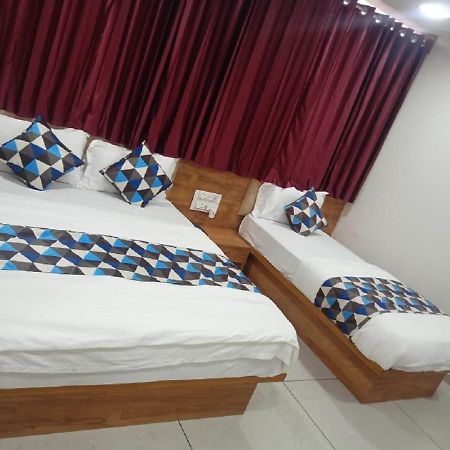 Hotel Dreamland Vadodara Exterior foto