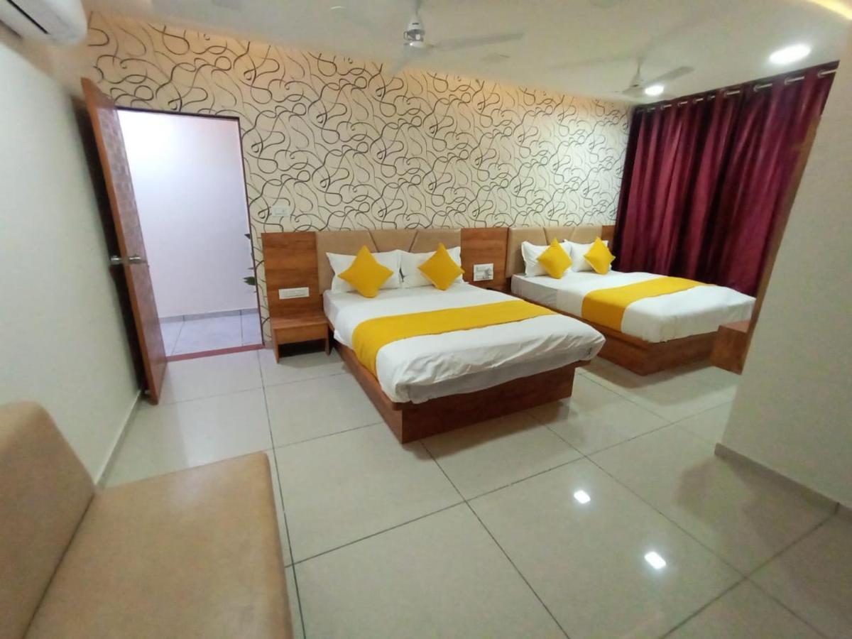Hotel Dreamland Vadodara Exterior foto
