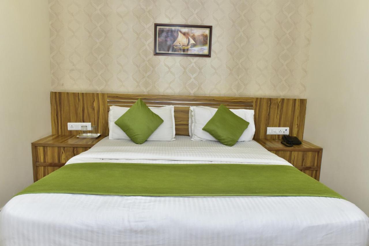 Hotel Dreamland Vadodara Exterior foto